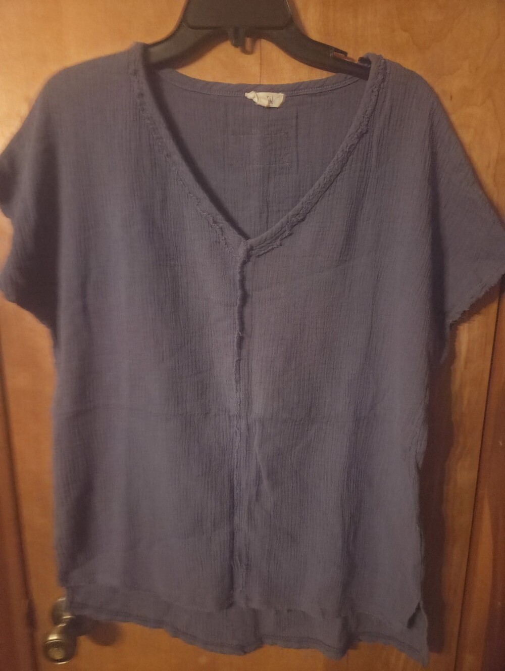 LA MIEL Relaxed V-Neck Blouse in Dusty Blue